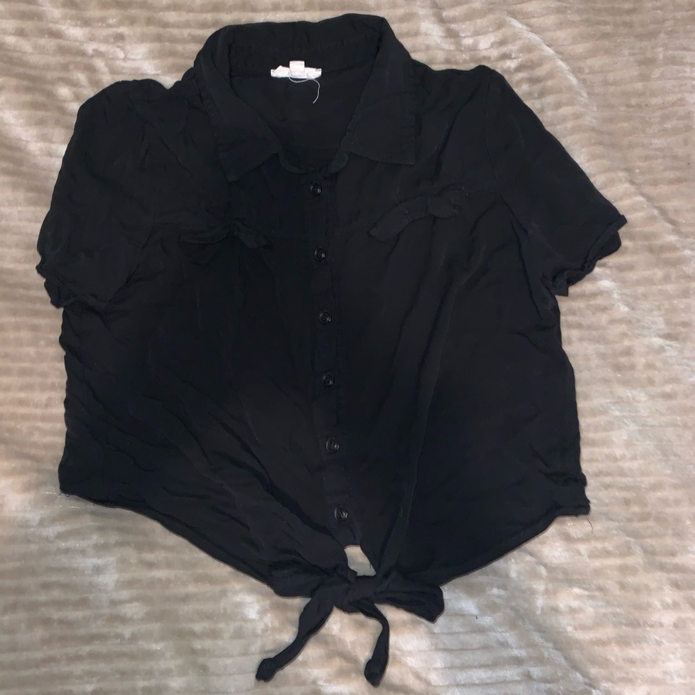 Cropped black button up shirt